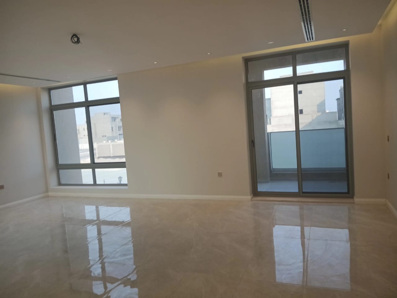 المنطقة الشرقية مدينة الخبر حى البحر شارع ١٦ ورقم المبنى 7266