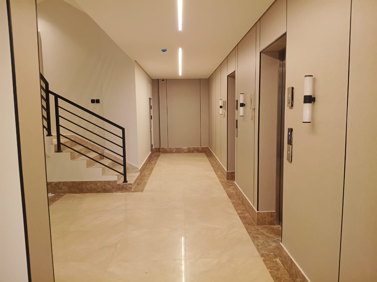 المنطقة الشرقية مدينة الخبر حى البحر شارع l2 ورقم المبنى 7414